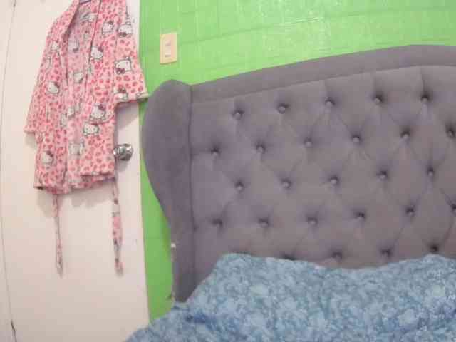 LivesAvianna12 webcam