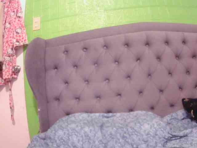 LivesAvianna12 webcam