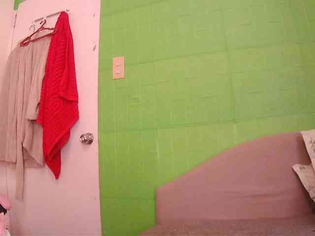 CamsAdrianna23 webcam