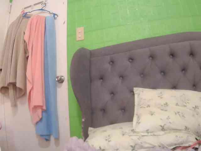 LiveAiseanna12 webcam