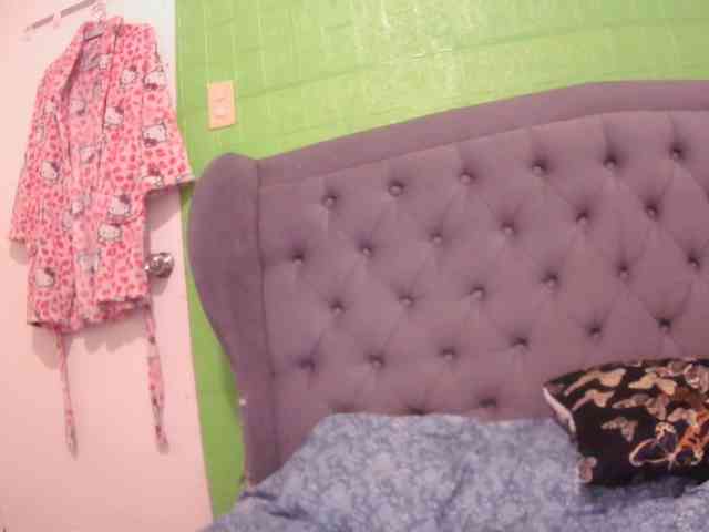 LivesAvianna12 webcam