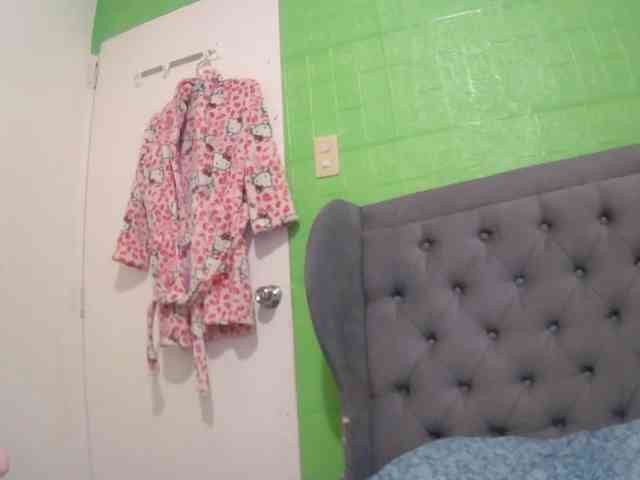 pornadrianna Live Webcam on {site_name}