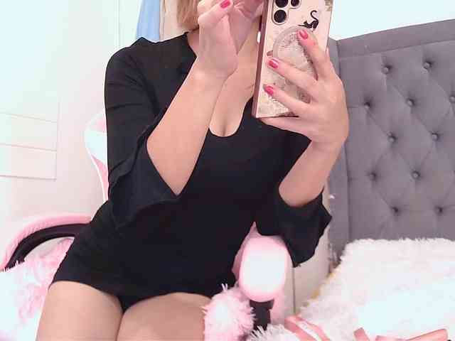 Babyadrianna24 webcam