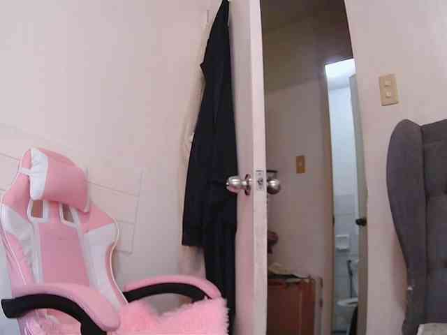 Babyadrianna24 webcam