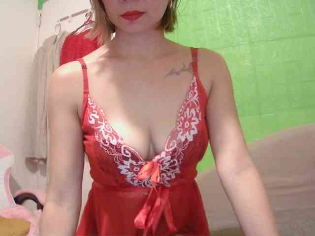 CamsAdrianna23 webcam