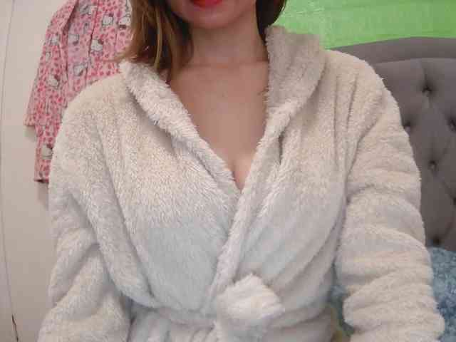 LivesAvianna12 webcam