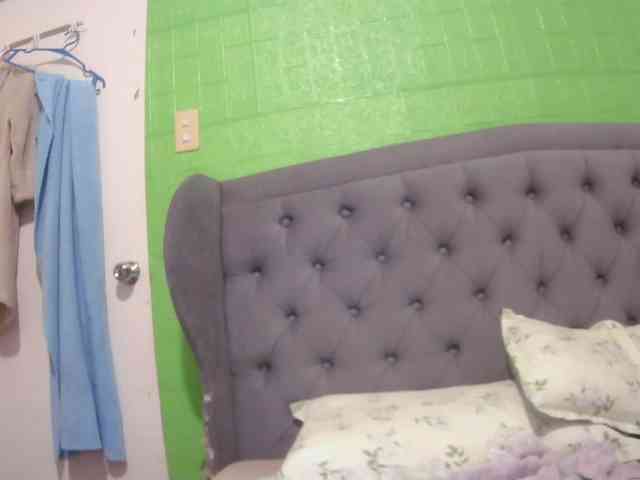 LiveAiseanna12 webcam