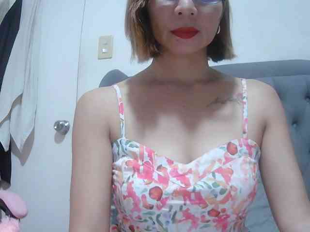 camsAdrianna webcam