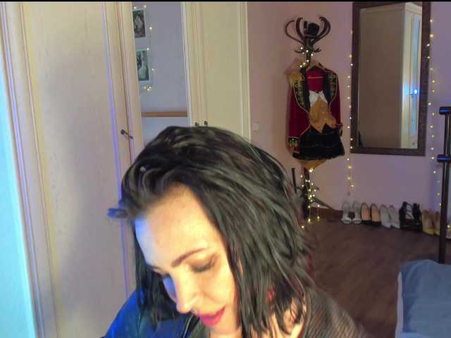 модель DemonicAngel