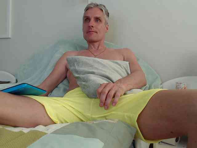 StrongBill Live Webcam on BongaCams