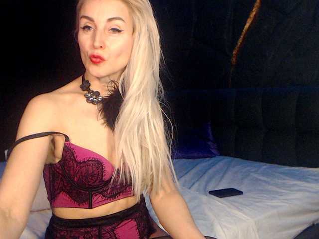 Sugary4YOU's BongaCams show and profile