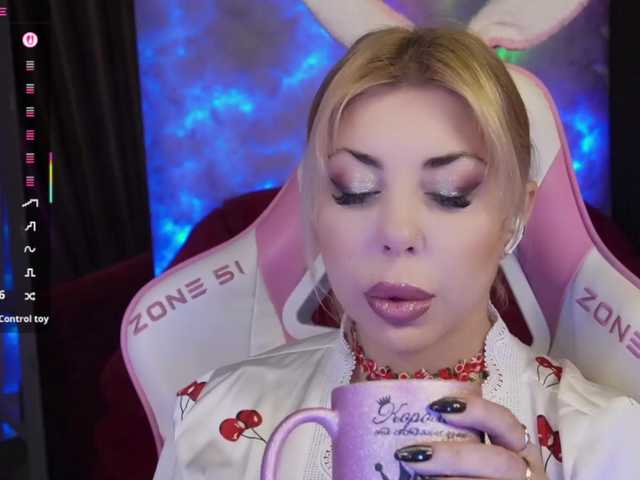 Cool-Baby from BongaCams