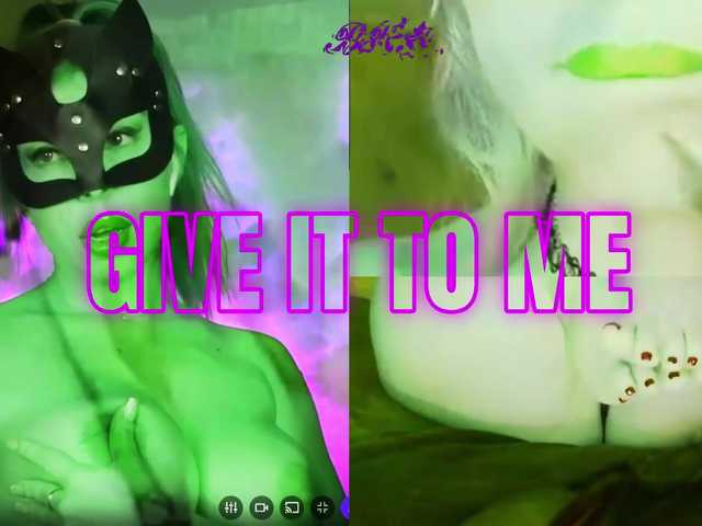 Cool-Baby's BongaCams show and profile