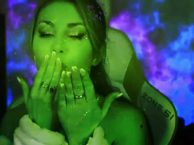 Cool-Baby's BongaCams show and profile