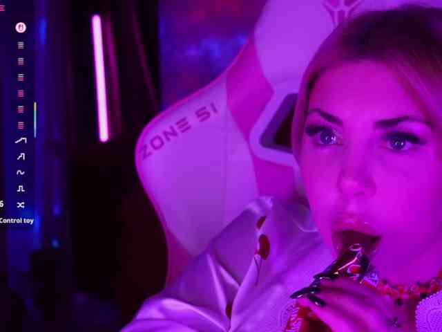 Cool-Baby Live Webcam on BongaCams