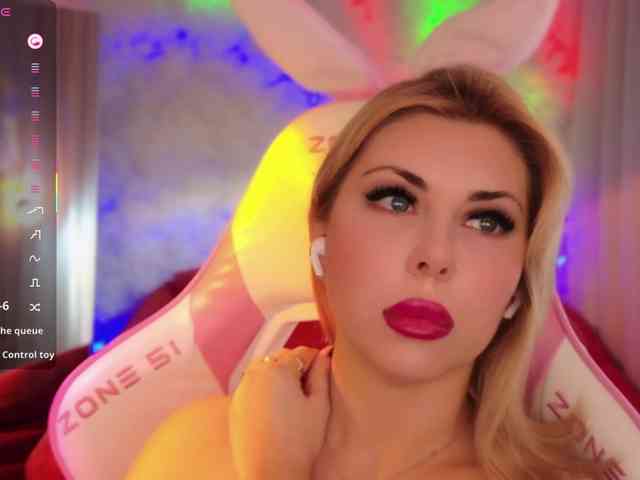 Cool-Baby Live Webcam on {site_name}