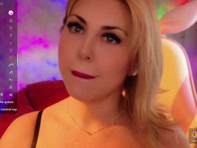 Cool-Baby Live Webcam on {site_name}