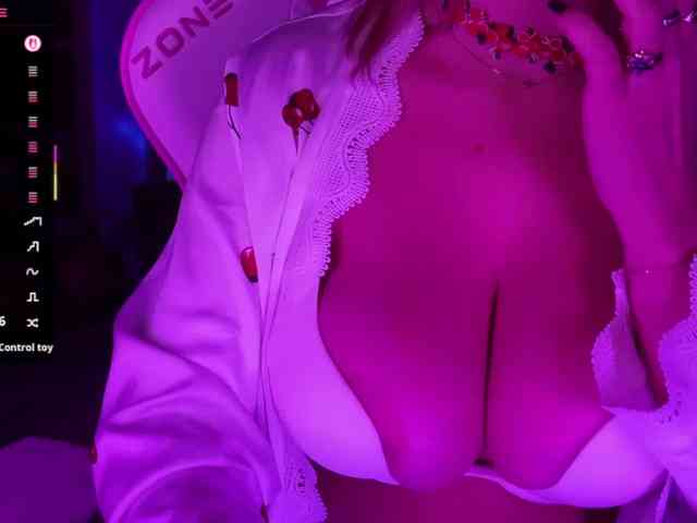 Cool-Baby Live Webcam on BongaCams