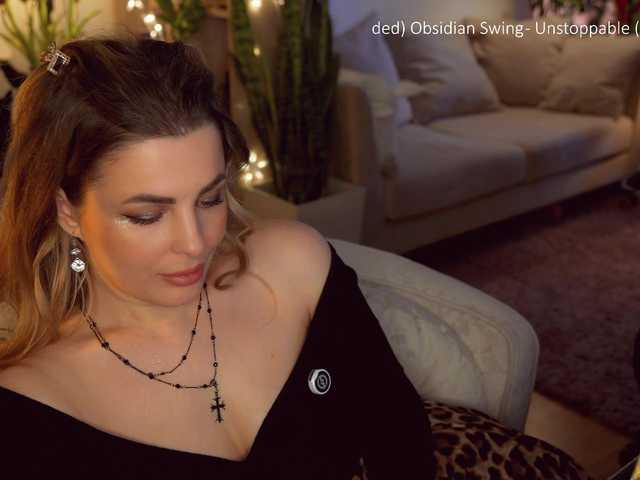 -Queen-Maria-'s BongaCams show and profile