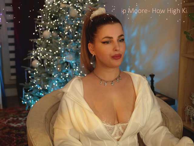  -Queen-Maria- chat room