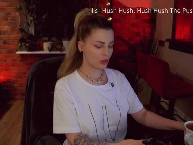 -Queen-Maria-'s BongaCams show and profile