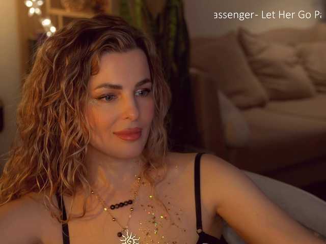 -Queen-Maria-'s BongaCams show and profile