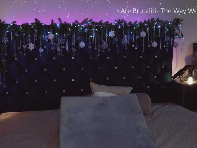 -Queen-Maria-'s BongaCams show and profile