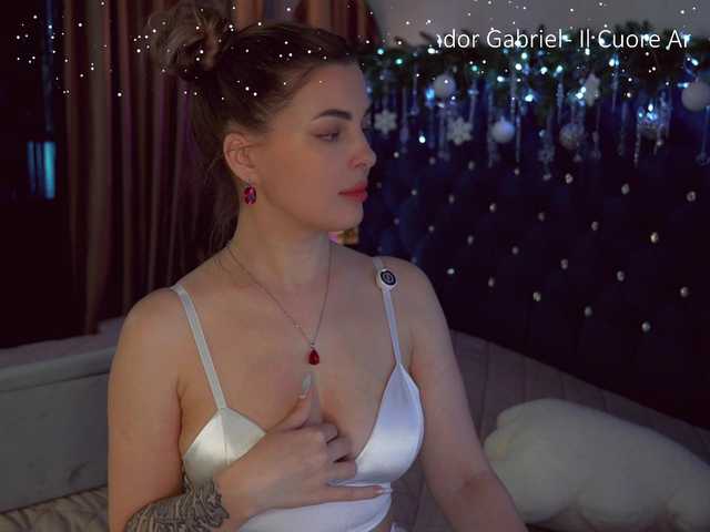 -Queen-Maria-'s BongaCams show and profile