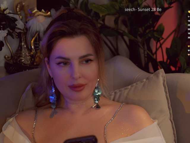 -Queen-Maria-'s BongaCams show and profile