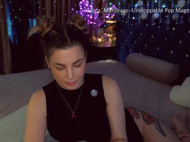 -Queen-Maria-'s BongaCams show and profile