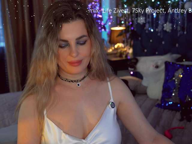 -Queen-Maria-'s BongaCams show and profile