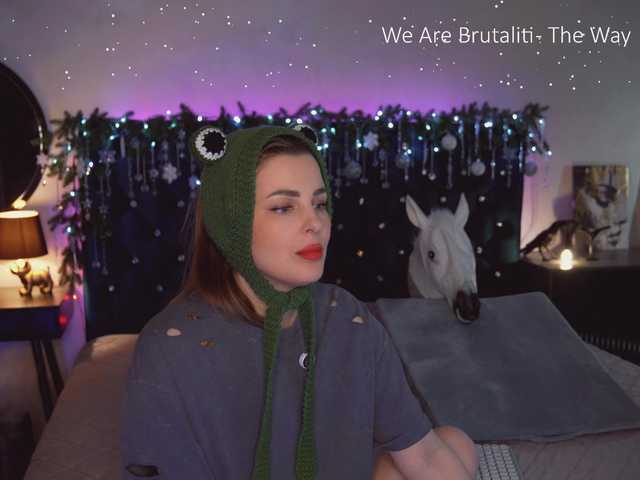 -Queen-Maria- live cam