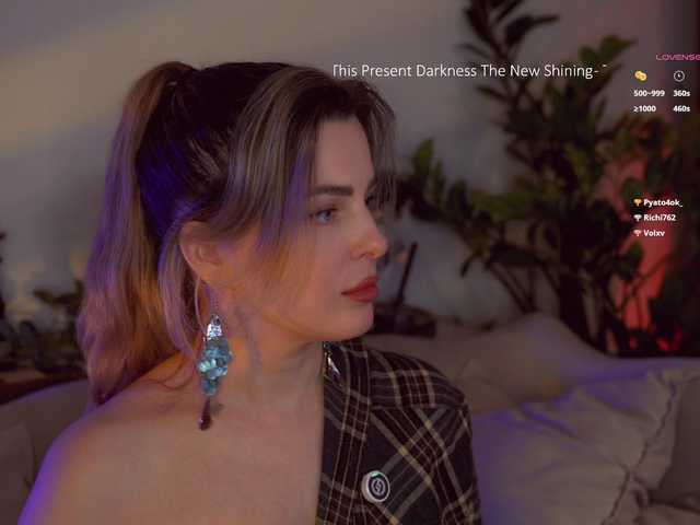 -Queen-Maria-'s BongaCams show and profile