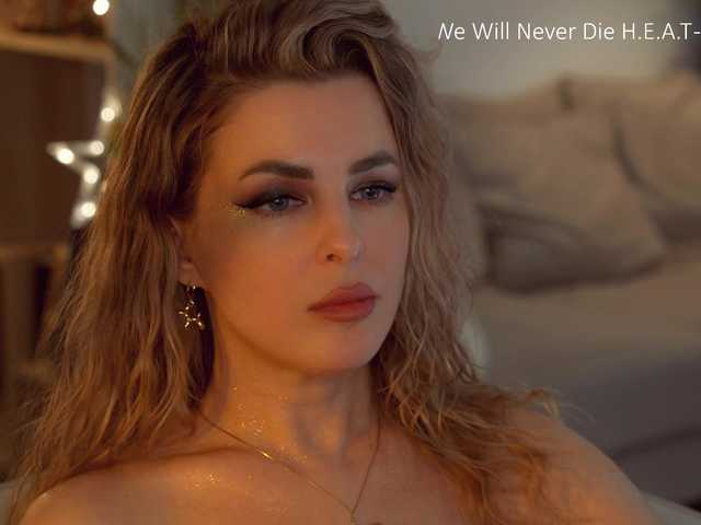  -Queen-Maria- chat room