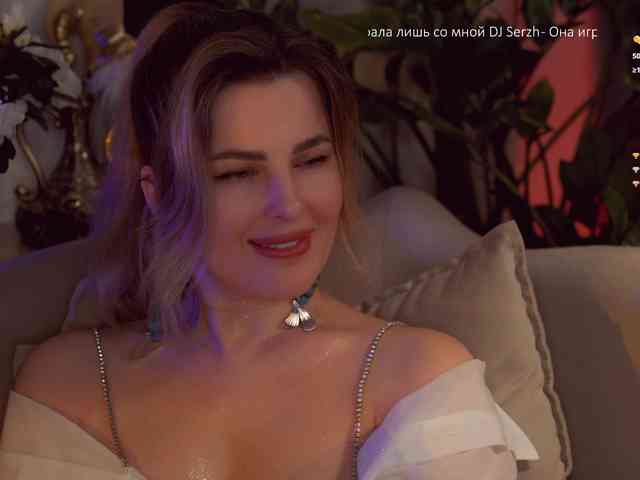 -Queen-Maria- -Queen-Maria-