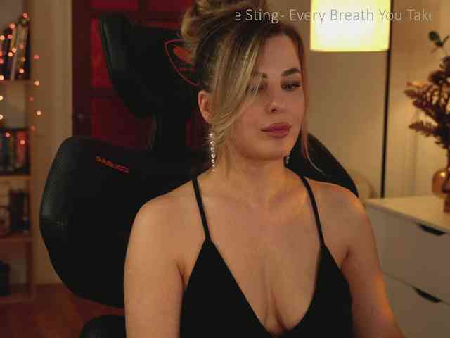 _Lady_M_ webcam