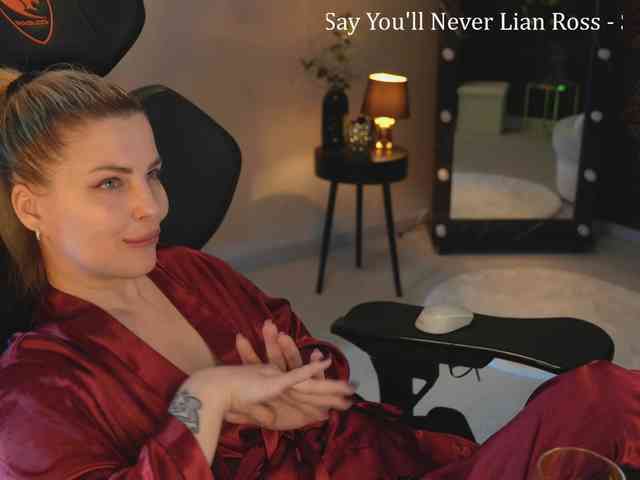 _Lady_M_ webcam