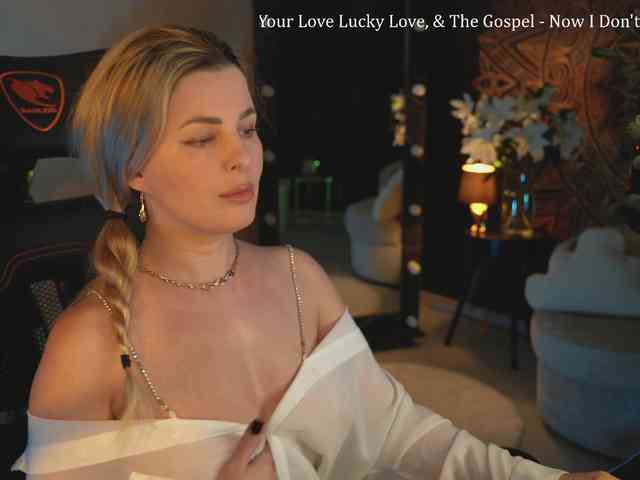 _Lady_M_ webcam