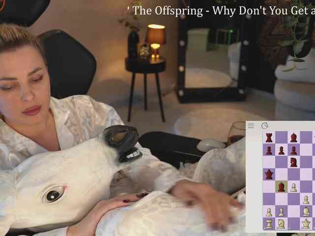 online adult chat -Queen-Maria-