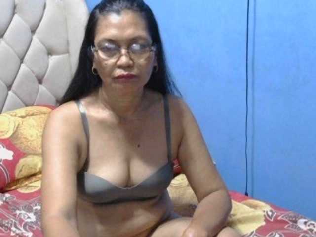 hOtGranny4u's BongaCams show and profile