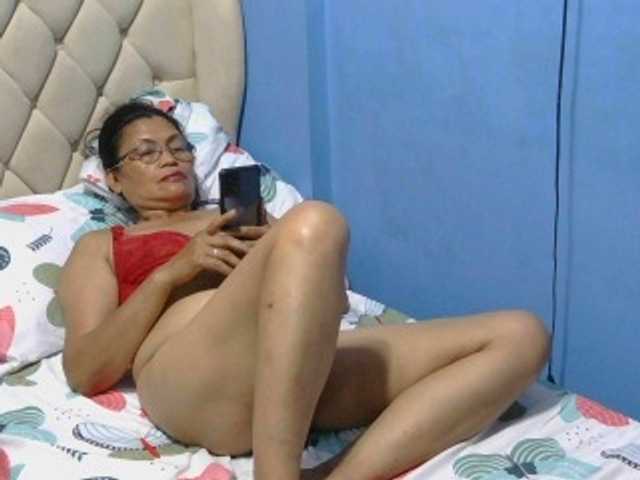 hOtGranny4u's BongaCams show and profile