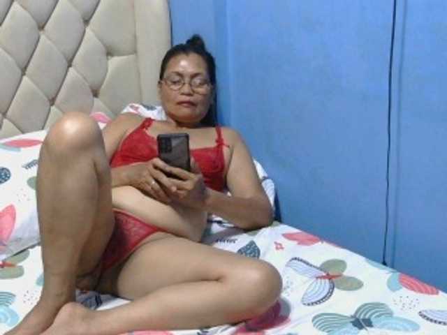 hOtGranny4u's BongaCams show and profile