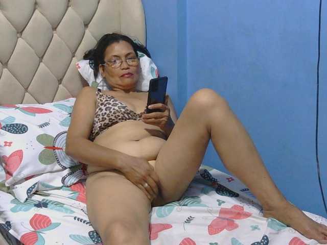 hOtGranny4u's BongaCams show and profile