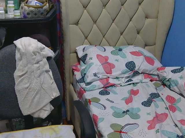 hOtGranny4u's BongaCams show and profile