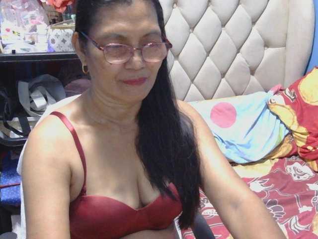 hOtGranny4u's BongaCams show and profile