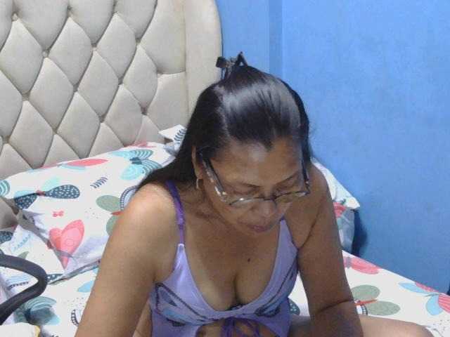 hOtGranny4u's BongaCams show and profile