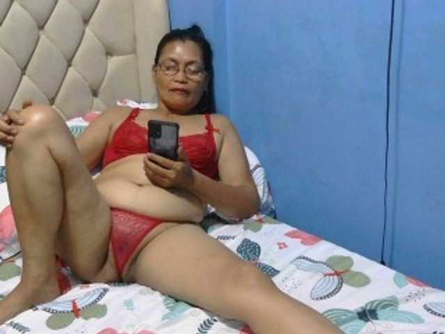 hOtGranny4u's BongaCams show and profile