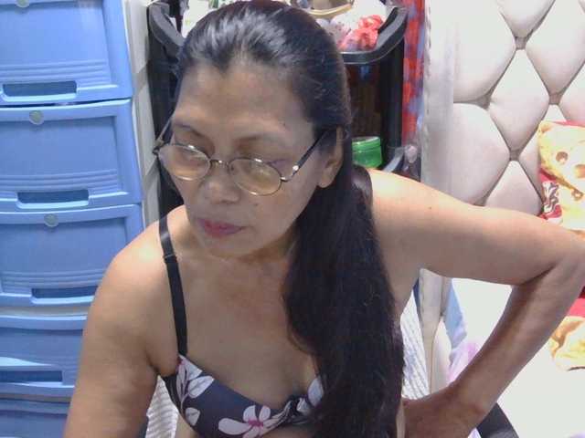 Sex chat gratuit in direct cu hOtGranny4u pe BongaCams