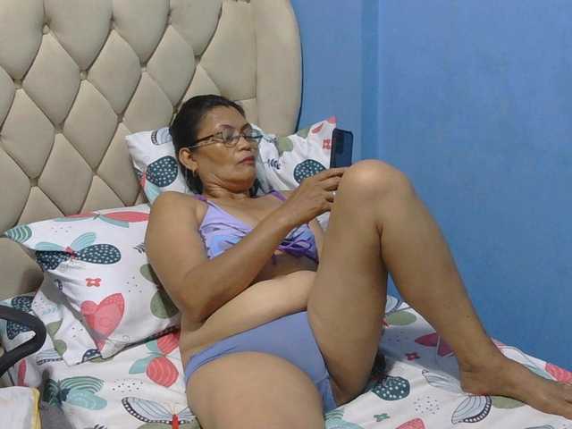 hOtGranny4u's BongaCams show and profile