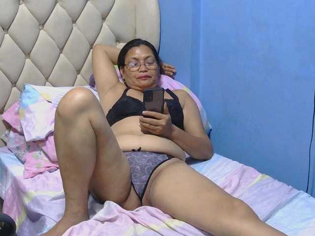 hOtGranny4u's BongaCams show and profile